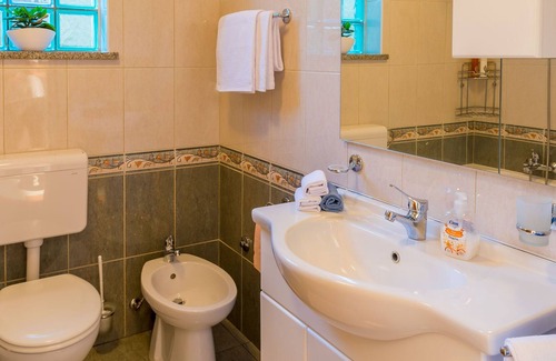 Jurdani Apartment | Apartment Midas (71081-A1) - Jurdani