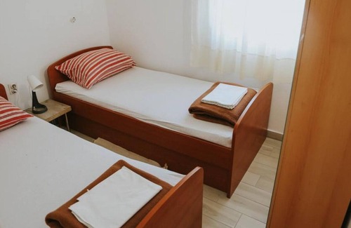 Ribarica Apartment | Apartment Mil - 30 m from beach: A1(2+2) - Ribarica, Riviera Senj, Croatia