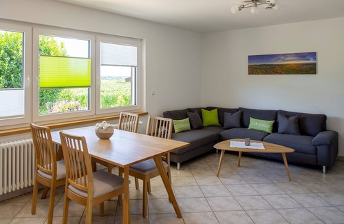 Oberrotweil Apartment | Apartment 'Mit 65qm' with Private Terrace, Private Garden and Wi-Fi