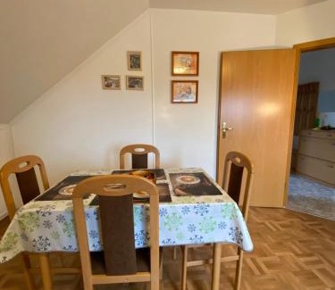 Philippinenhof-Warteberg Apartment | Apartment mit Blick auf Herkules mit Parkplatz