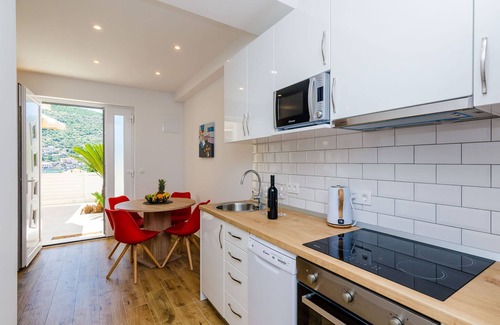 Mokosica Apartment | Apartment Moon River - Two-Bedroom Apartment with Terrace