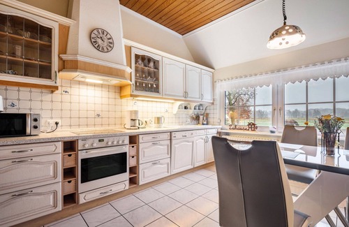 Ovelgonne Apartment | Apartment 'Mooroase Bauerngarten' with Private Terrace, Private Garden and Wi-Fi