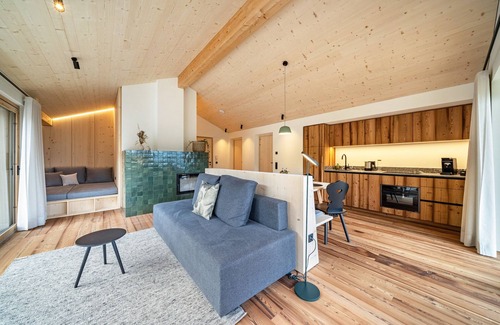 Moso in Passiria Apartment | Apartment 'Mucher Jakob' with Mountain View, Private Terrace and Wi-Fi