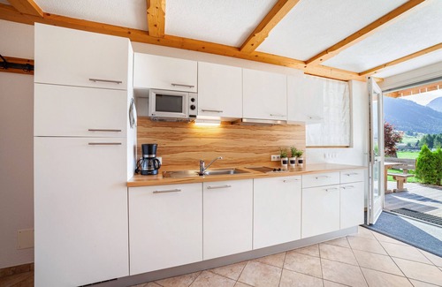 Resia Apartment | Apartment 'Mühlanderhof Apt Klopairspitze' with Shared Terrace and Wi-Fi