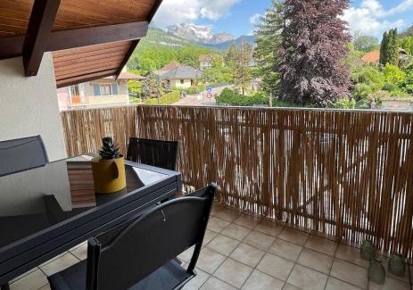 Menthon-Saint-Bernard Apartment | Apartment near Lake Annecy