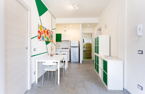 Porto Palo Apartment | Apartment 'Nausica Con Vista Mare Laterale' with Sea View, Wi-Fi and Air Conditioning