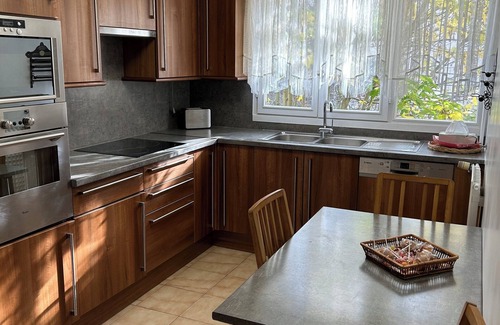Boissy-Saint-Leger Apartment | Apartment near Paris and Disneyland