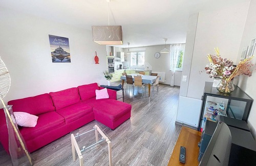 Saint-Pair-sur-Mer Apartment | Apartment Near Beach in St Pair-sur-Mer, Private Parking, 4 Guests