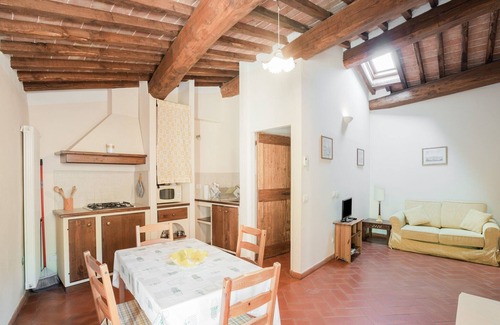 Sesto Fiorentino Apartment | Apartment near Florence with Garden
