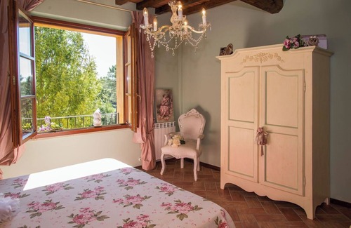Montaione Apartment | Apartment 'Nel cuore della Toscana' ' with Shared Pool, Private Terrace and Wi-Fi