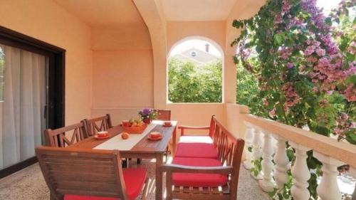 Privlaka Apartment | Apartment Nora near the beach - by TA Leut Agency