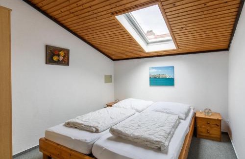 Friedrichskoog Apartment | Apartment Nordsee-Ferienhaus-1 by Interhome