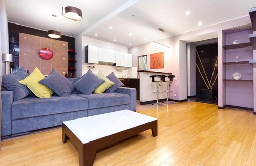 Zakharova-Pulikhova Apartment | Apartment on prospekt Nezavisimosti