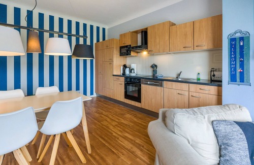 Kronsgaard Apartment | Apartment 'Ostseeblick Fewo 4' with Private Terrace and Wi-Fi