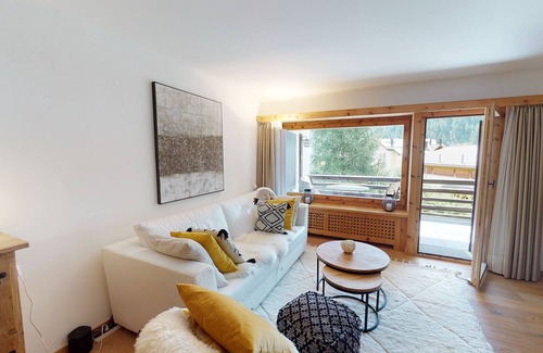 Celerina-Schlarigna Apartment | Apartment Panorama - Well-Maintained 2.5-Room Apartment