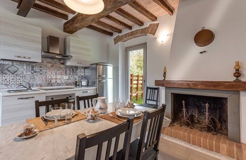 Borgo San Lorenzo Apartment | Apartment 'Palazzina Nel Cuore Del Mugello' with Mountain View, Wi-Fi and Air Conditioning