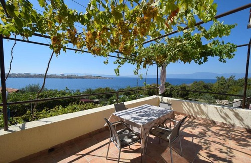 Municipality of Omisalj Apartment | Apartment Pampas