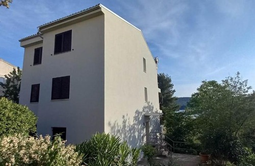 Cres Apartment | Apartment Panorama with private parking