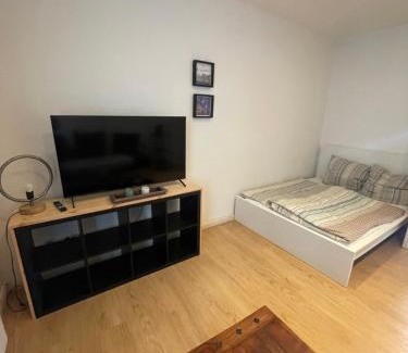 Oberbilk Apartment | Apartment, parterre, für 3 Gäste, Zentral gelegen, Mitsubishi Halle