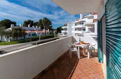 Prainha Apartment | Apartment 'Prainha Alvor 4 Bed' with Private Pool, Private Terrace and Wi-Fi