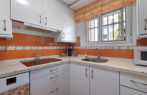 Malaga Apartment | Apartment 'Primerísima Linea Playa' with Sea View, Wi-Fi and Air Conditioning