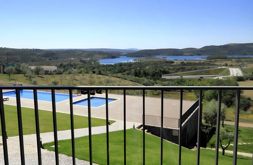 Macedo de Cavaleiros Apartment | Apartment 'Monte Bela Vista - 1' with Lake View, Wi-Fi and Air Conditioning
