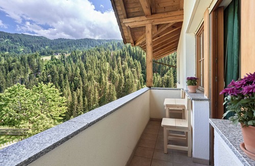 Racines Apartment | Apartment "Ratschingser Kreuz Blasighof" with Mountain View, Wi-Fi, Balcony & Garden