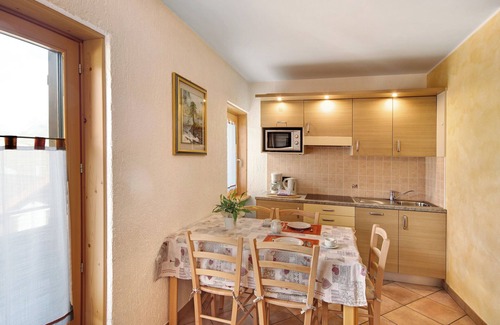 Teola Apartment | Apartment Residence Attila Panorama with Mountain View, Balcony & Wi-Fi