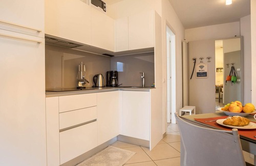 Aer Apartment | Apartment 'Residence La Villa Diamante' with Lake View, Pool & Wi-Fi