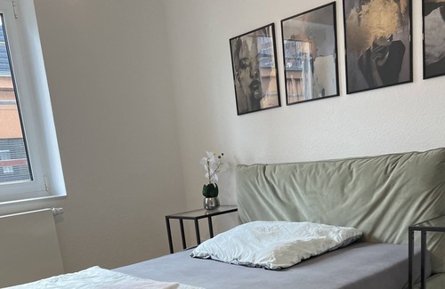 Neustadt-Nord Apartment | Apartment right on Hansaring, 2 minutes from the main station, 4 minutes from Cologne Messe Deutz.