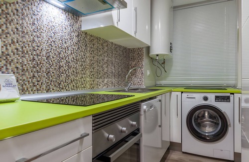 San Carlos-Tartessos Apartment | Apartment 'Ritual Sevilla Santa Justa 2' with Balcony, Wi-Fi and Air Conditioning