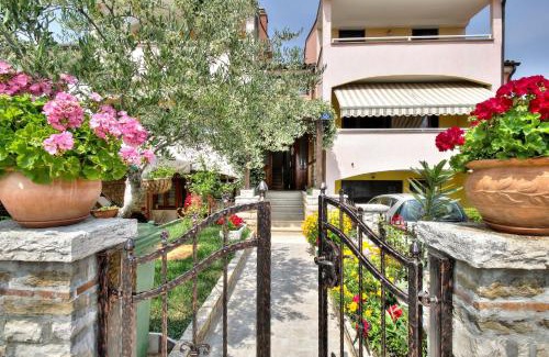 Murine Apartment | Apartment Roko