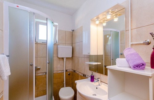 Banici House | Apartment & Rooms Maždin - Triple Room with Balcony and Sea View (Soba More)