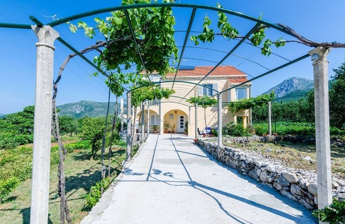 Banici Apartment | Apartment & Rooms Maždin - Triple Room with Balcony and Sea View (Soba More)