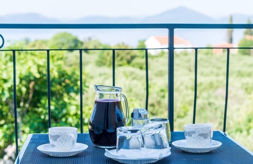 Banici Apartment | Apartment & Rooms Maždin - Triple Room with Balcony and Sea View (Soba More)