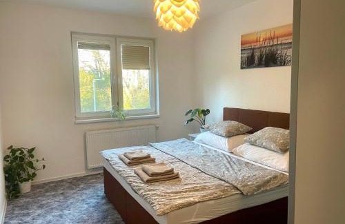 Dubravka Apartment | Apartment Rosnička, Perfect Location with 24h Checkin, Balcony, AC & Free Parking