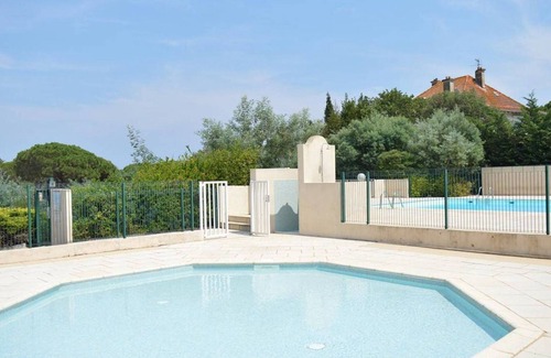Plage de la Garonnette Apartment | Apartment Sainte-Maxime, 1 bedroom, 4 persons