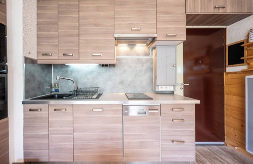 Albiez-le-Vieux Apartment | Apartment 'Schnoucky' with Mountain View, Balcony and Wi-Fi