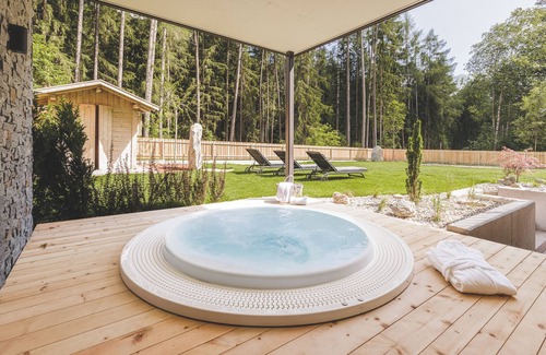 San Giovanni Apartment | Apartment 'Silva Summit' with Mountain View, Private Terrace and Wi-Fi
