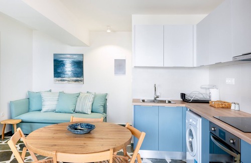 Galissas Apartment | Apartment 'Stella's Studio' with Shared Terrace, Wi-Fi and Air Conditioning