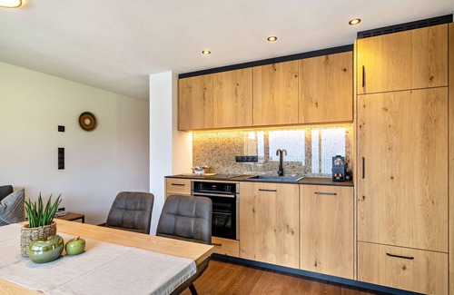 Moso in Passiria Apartment | Apartment 'Sunnseitn Lodge Alps' with Mountain View, Private Terrace and Wi-Fi