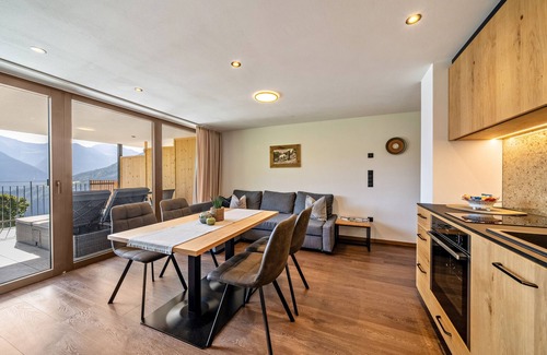 Moso in Passiria Apartment | Apartment 'Sunnseitn Lodge Alps' with Mountain View, Private Terrace and Wi-Fi
