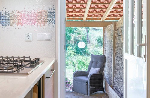 Reliquias Apartment | Apartment 'Sunny' with Mountain View, Shared Pool and Wi-Fi