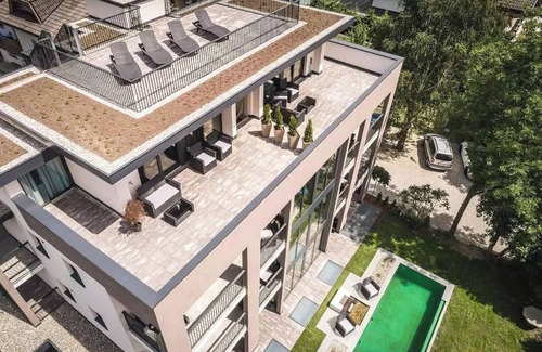 Sand in Taufers Apartment | Apartment 'Superior Xl- 2 Right' with Mountain View, Shared Pool and Wi-Fi