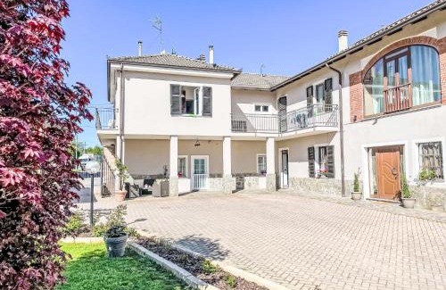 Castell'Alfero Apartment | Apartment Tenuta Beatrice by Interhome