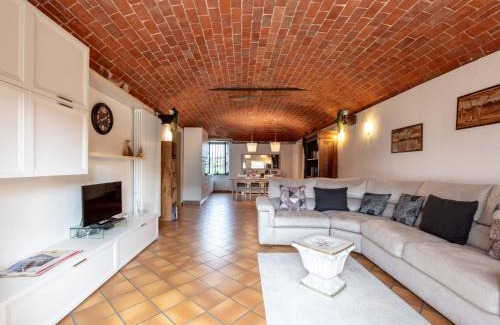 Castell'Alfero Apartment | Apartment Tenuta Beatrice by Interhome