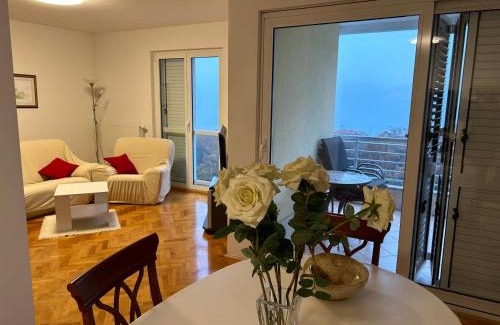 Sarsoni Apartment | Apartment Tina