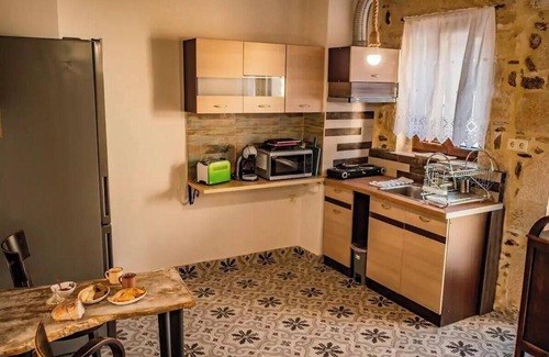 Kouroutai Apartment | Apartment 'Trouloto' with Mountain View, Wi-Fi and Air Conditioning