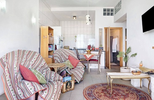Estrela da Calheta Apartment | Apartment 'Vila Morning Sun' with Sea View, Private Terrace and Wi-Fi