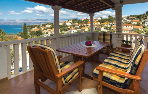 Splitska Apartment | Apartment Varos Bb